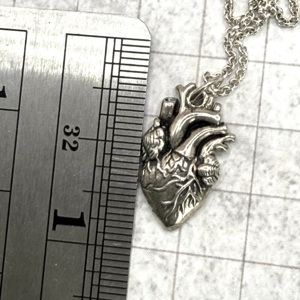 Sterling Silver Anatomical Heart Pendant Charm Necklace 925 Hallmarked Signed - Picture 10 of 13
